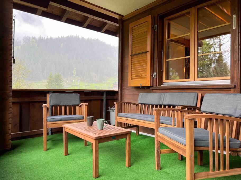 Peacefull Mountains View Apartment คันเดอร์ชเตค ภายนอก รูปภาพ