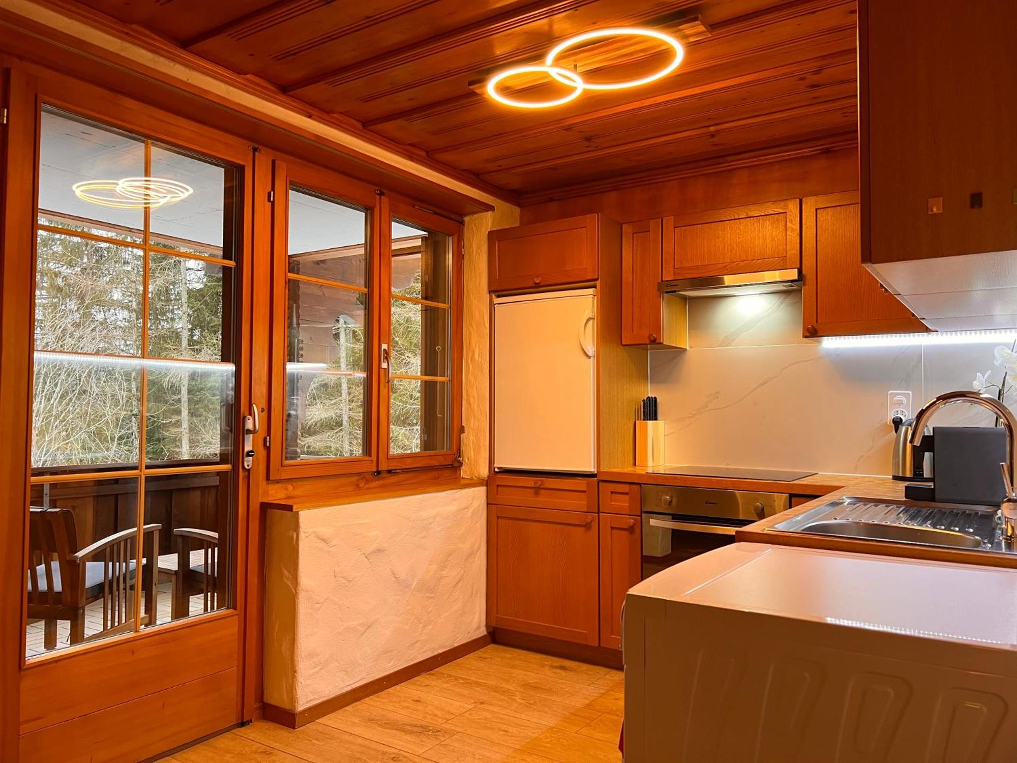 Peacefull Mountains View Apartment คันเดอร์ชเตค ภายนอก รูปภาพ